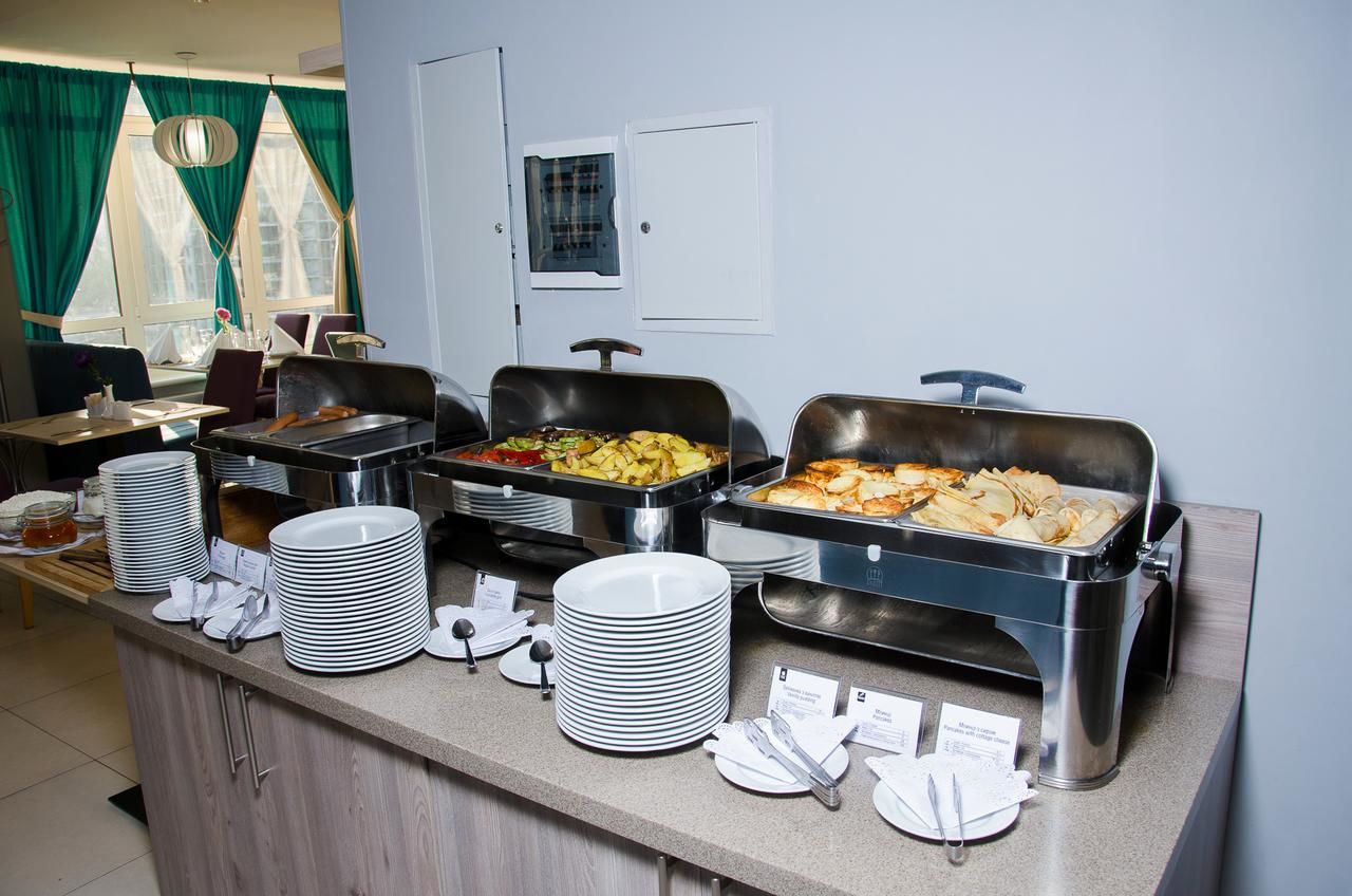 Отель Raziotel Kyiv Yamska Киев-13