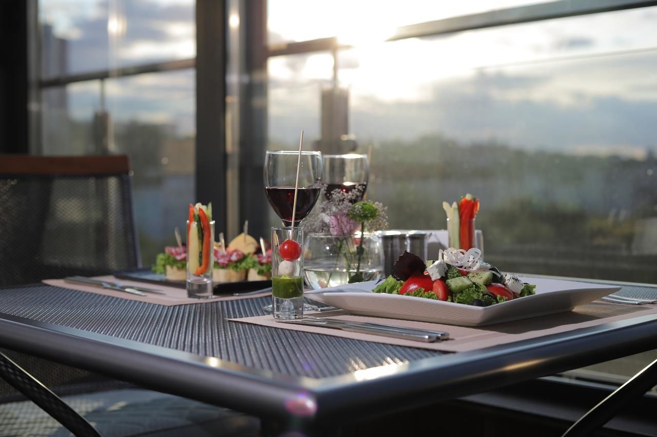 Отель Raziotel Kyiv Yamska Киев-22