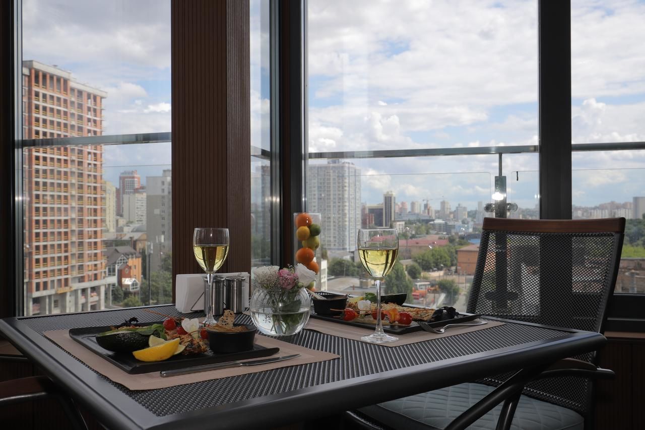 Отель Raziotel Kyiv Yamska Киев-25