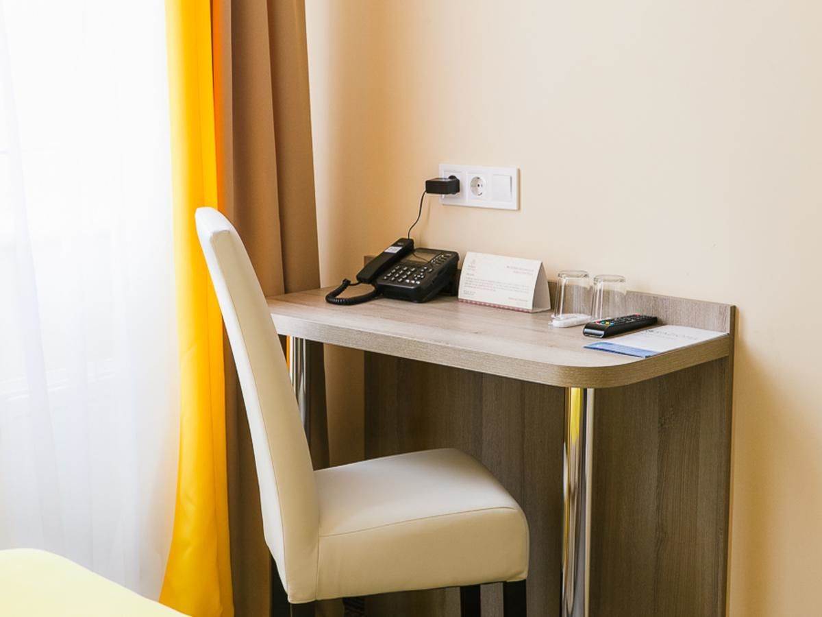 Отель Raziotel Kyiv Yamska Киев-6