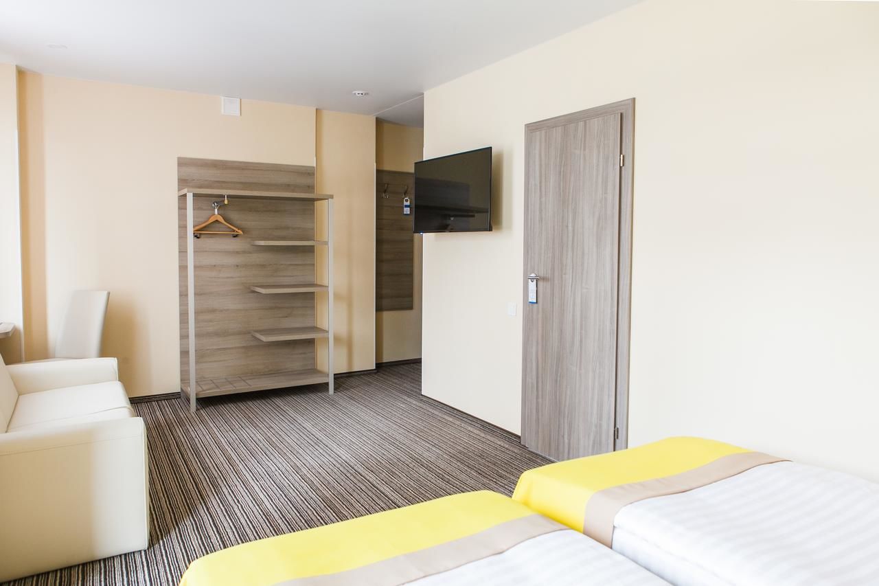 Отель Raziotel Kyiv Yamska Киев-40