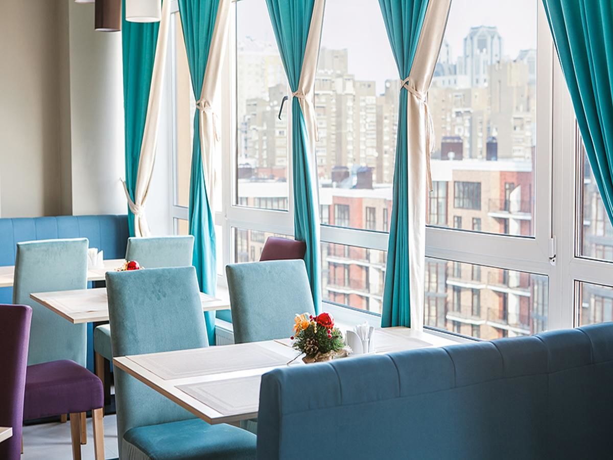 Отель Raziotel Kyiv Yamska Киев-44