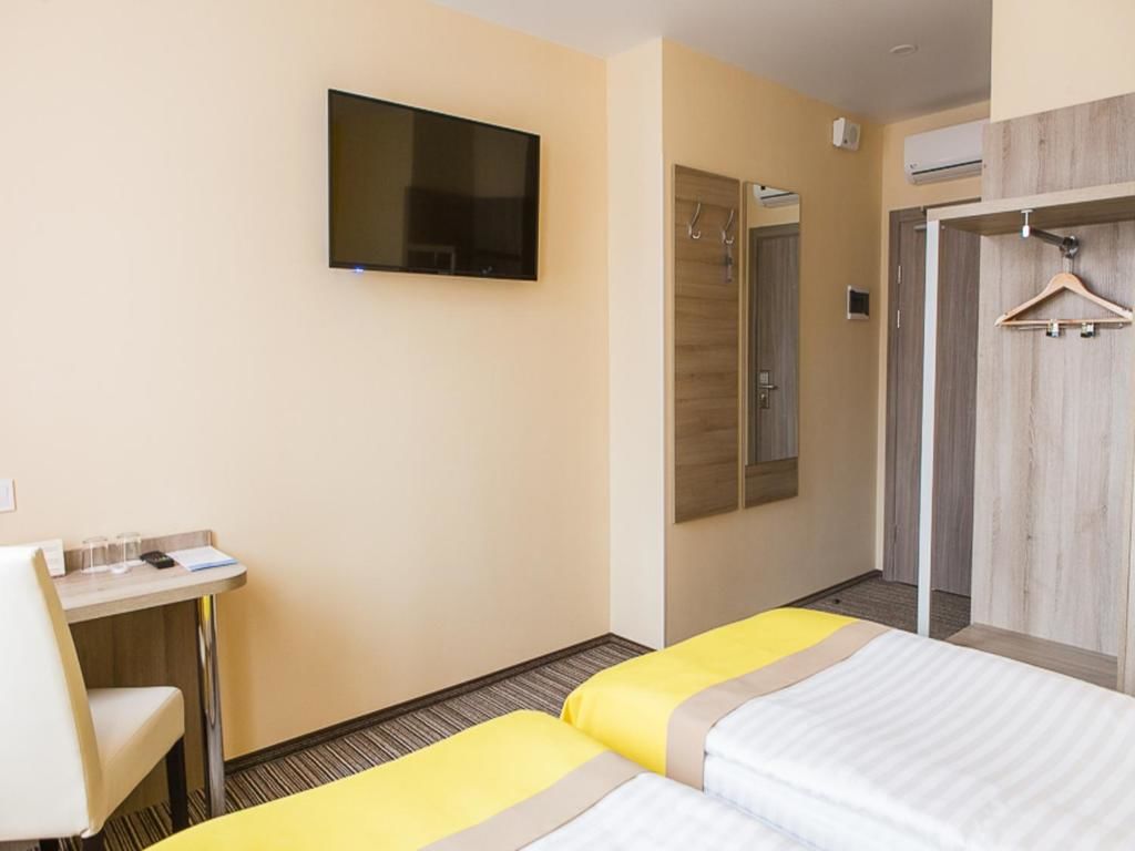 Отель Raziotel Kyiv Yamska Киев-51