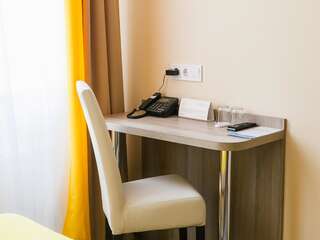 Отель Raziotel Kyiv Yamska Киев-2