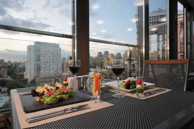 Отель Raziotel Kyiv Yamska Киев-27
