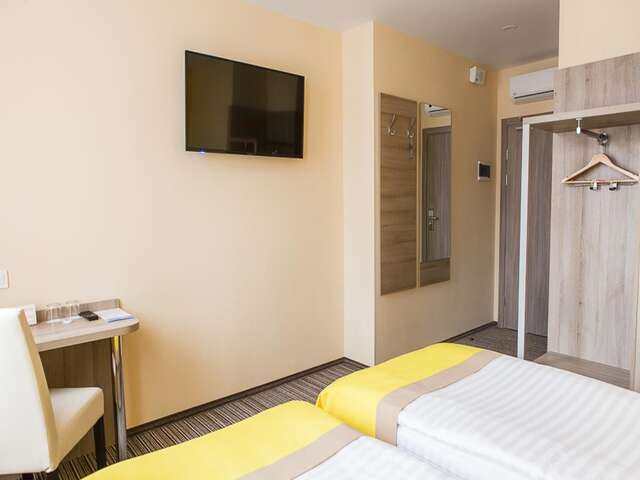 Отель Raziotel Kyiv Yamska Киев-40